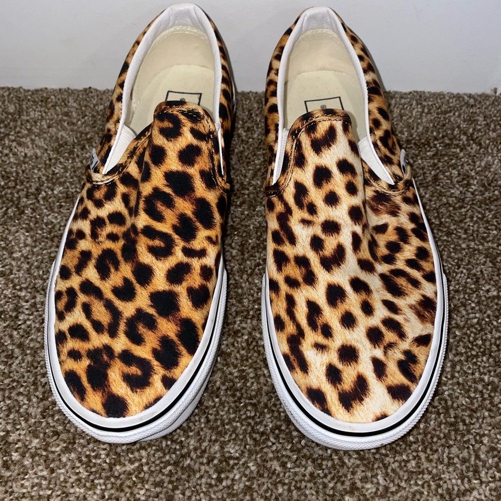 Women’s cheetah / animal print Vans